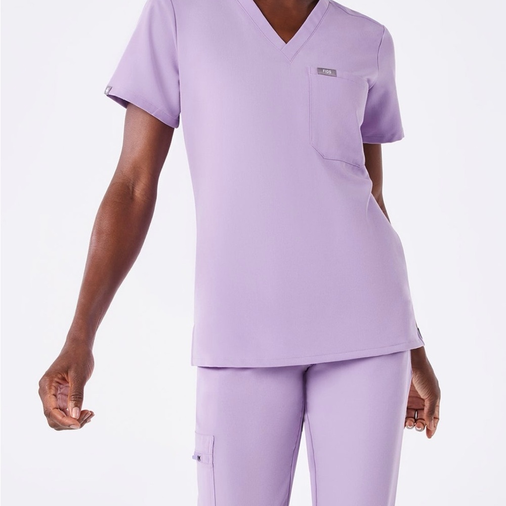 Figs scrub top